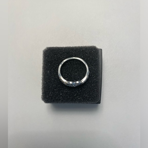 NEW Silver Infinity Cross Heart Ring - Picture 7 of 10